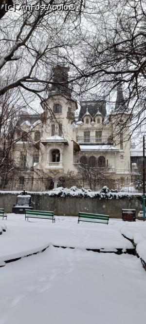 [P01] Palatul Crețulescu - Cișmigiu. » foto by tata123 🔱
 - 
<span class="allrVoted glyphicon glyphicon-heart hidden" id="av1474212"></span>
<a class="m-l-10 hidden" id="sv1474212" onclick="voting_Foto_DelVot(,1474212,3511)" role="button">șterge vot <span class="glyphicon glyphicon-remove"></span></a>
<a id="v91474212" class=" c-red"  onclick="voting_Foto_SetVot(1474212)" role="button"><span class="glyphicon glyphicon-heart-empty"></span> <b>LIKE</b> = Votează poza</a> <img class="hidden"  id="f1474212W9" src="/imagini/loader.gif" border="0" /><span class="AjErrMes hidden" id="e1474212ErM"></span>