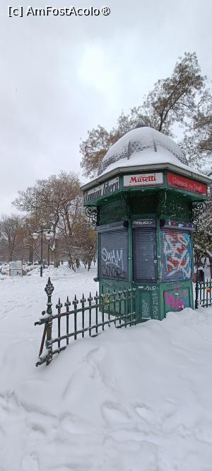 [P11] Iarna în parcul Cișmigiu - model de chioșc istoric. » foto by tata123 🔱
 - 
<span class="allrVoted glyphicon glyphicon-heart hidden" id="av1474222"></span>
<a class="m-l-10 hidden" id="sv1474222" onclick="voting_Foto_DelVot(,1474222,3511)" role="button">șterge vot <span class="glyphicon glyphicon-remove"></span></a>
<a id="v91474222" class=" c-red"  onclick="voting_Foto_SetVot(1474222)" role="button"><span class="glyphicon glyphicon-heart-empty"></span> <b>LIKE</b> = Votează poza</a> <img class="hidden"  id="f1474222W9" src="/imagini/loader.gif" border="0" /><span class="AjErrMes hidden" id="e1474222ErM"></span>