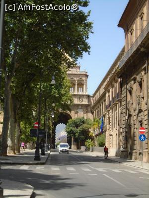 [P10] Corso Vittorio Emanuele și Porta Nuova.  » foto by Carmen Ion
 - 
<span class="allrVoted glyphicon glyphicon-heart hidden" id="av1081936"></span>
<a class="m-l-10 hidden" id="sv1081936" onclick="voting_Foto_DelVot(,1081936,3527)" role="button">șterge vot <span class="glyphicon glyphicon-remove"></span></a>
<a id="v91081936" class=" c-red"  onclick="voting_Foto_SetVot(1081936)" role="button"><span class="glyphicon glyphicon-heart-empty"></span> <b>LIKE</b> = Votează poza</a> <img class="hidden"  id="f1081936W9" src="/imagini/loader.gif" border="0" /><span class="AjErrMes hidden" id="e1081936ErM"></span>