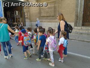 [P25] Copii de grădiniță vizitând Palermo - Corso Vittorio Emanuele.  » foto by Carmen Ion
 - 
<span class="allrVoted glyphicon glyphicon-heart hidden" id="av1101274"></span>
<a class="m-l-10 hidden" id="sv1101274" onclick="voting_Foto_DelVot(,1101274,3527)" role="button">șterge vot <span class="glyphicon glyphicon-remove"></span></a>
<a id="v91101274" class=" c-red"  onclick="voting_Foto_SetVot(1101274)" role="button"><span class="glyphicon glyphicon-heart-empty"></span> <b>LIKE</b> = Votează poza</a> <img class="hidden"  id="f1101274W9" src="/imagini/loader.gif" border="0" /><span class="AjErrMes hidden" id="e1101274ErM"></span>