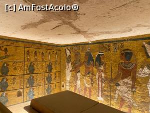 [P14] Mormântul Tutankhamon (KV62) – scene reprezentând funeraliile faraonului; capacul rupt al sarcofagului » foto by k-lator
 - 
<span class="allrVoted glyphicon glyphicon-heart hidden" id="av1227450"></span>
<a class="m-l-10 hidden" id="sv1227450" onclick="voting_Foto_DelVot(,1227450,3529)" role="button">șterge vot <span class="glyphicon glyphicon-remove"></span></a>
<a id="v91227450" class=" c-red"  onclick="voting_Foto_SetVot(1227450)" role="button"><span class="glyphicon glyphicon-heart-empty"></span> <b>LIKE</b> = Votează poza</a> <img class="hidden"  id="f1227450W9" src="/imagini/loader.gif" border="0" /><span class="AjErrMes hidden" id="e1227450ErM"></span>