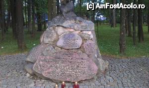 P22 [AUG-2013] Monumentul Joseph Kuras din parcul Lecha Kaczynskiego. Zakopane, Polonia. 