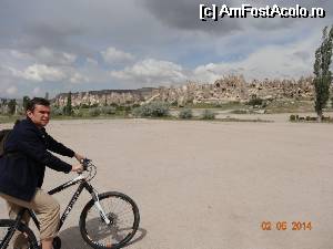 [P126] Mountain bike prin Goreme » foto by nickro
 - 
<span class="allrVoted glyphicon glyphicon-heart hidden" id="av509795"></span>
<a class="m-l-10 hidden" id="sv509795" onclick="voting_Foto_DelVot(,509795,3573)" role="button">șterge vot <span class="glyphicon glyphicon-remove"></span></a>
<a id="v9509795" class=" c-red"  onclick="voting_Foto_SetVot(509795)" role="button"><span class="glyphicon glyphicon-heart-empty"></span> <b>LIKE</b> = Votează poza</a> <img class="hidden"  id="f509795W9" src="/imagini/loader.gif" border="0" /><span class="AjErrMes hidden" id="e509795ErM"></span>