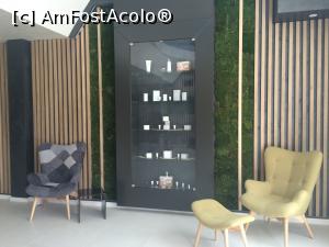 [P09] Forest Retreat&Spa-Un colt din receptia cocheta si vitrina cu produse cosmetice de ultima generatie.  » foto by Floria
 - 
<span class="allrVoted glyphicon glyphicon-heart hidden" id="av801915"></span>
<a class="m-l-10 hidden" id="sv801915" onclick="voting_Foto_DelVot(,801915,3601)" role="button">șterge vot <span class="glyphicon glyphicon-remove"></span></a>
<a id="v9801915" class=" c-red"  onclick="voting_Foto_SetVot(801915)" role="button"><span class="glyphicon glyphicon-heart-empty"></span> <b>LIKE</b> = Votează poza</a> <img class="hidden"  id="f801915W9" src="/imagini/loader.gif" border="0" /><span class="AjErrMes hidden" id="e801915ErM"></span>