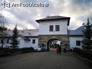 [P71] M&acirc;năstirea Dintr-un Lemn » foto by crismis
 - 
<span class="allrVoted glyphicon glyphicon-heart hidden" id="av1277856"></span>
<a class="m-l-10 hidden" id="sv1277856" onclick="voting_Foto_DelVot(,1277856,3601)" role="button">șterge vot <span class="glyphicon glyphicon-remove"></span></a>
<a id="v91277856" class=" c-red"  onclick="voting_Foto_SetVot(1277856)" role="button"><span class="glyphicon glyphicon-heart-empty"></span> <b>LIKE</b> = Votează poza</a> <img class="hidden"  id="f1277856W9" src="/imagini/loader.gif" border="0" /><span class="AjErrMes hidden" id="e1277856ErM"></span>