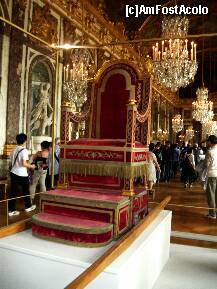 [P27] Franta -  Palatul Versailles,  in 'La Galerie des Glaces' ( Sala Oglinzilor )tronul lui Papa Pius al VII-lea » foto by Diaura*
 - 
<span class="allrVoted glyphicon glyphicon-heart hidden" id="av211633"></span>
<a class="m-l-10 hidden" id="sv211633" onclick="voting_Foto_DelVot(,211633,3618)" role="button">șterge vot <span class="glyphicon glyphicon-remove"></span></a>
<a id="v9211633" class=" c-red"  onclick="voting_Foto_SetVot(211633)" role="button"><span class="glyphicon glyphicon-heart-empty"></span> <b>LIKE</b> = Votează poza</a> <img class="hidden"  id="f211633W9" src="/imagini/loader.gif" border="0" /><span class="AjErrMes hidden" id="e211633ErM"></span>