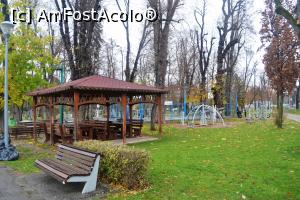 [P05] Pavilion și sală fitness în aer liber, parcul central Cluj Napoca » foto by AZE
 - 
<span class="allrVoted glyphicon glyphicon-heart hidden" id="av927279"></span>
<a class="m-l-10 hidden" id="sv927279" onclick="voting_Foto_DelVot(,927279,3623)" role="button">șterge vot <span class="glyphicon glyphicon-remove"></span></a>
<a id="v9927279" class=" c-red"  onclick="voting_Foto_SetVot(927279)" role="button"><span class="glyphicon glyphicon-heart-empty"></span> <b>LIKE</b> = Votează poza</a> <img class="hidden"  id="f927279W9" src="/imagini/loader.gif" border="0" /><span class="AjErrMes hidden" id="e927279ErM"></span>