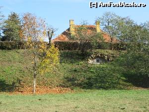 [P27] Șant de apărare și clădire - cetatea Vauban, Cluj.  » foto by tata123 🔱
 - 
<span class="allrVoted glyphicon glyphicon-heart hidden" id="av590581"></span>
<a class="m-l-10 hidden" id="sv590581" onclick="voting_Foto_DelVot(,590581,3623)" role="button">șterge vot <span class="glyphicon glyphicon-remove"></span></a>
<a id="v9590581" class=" c-red"  onclick="voting_Foto_SetVot(590581)" role="button"><span class="glyphicon glyphicon-heart-empty"></span> <b>LIKE</b> = Votează poza</a> <img class="hidden"  id="f590581W9" src="/imagini/loader.gif" border="0" /><span class="AjErrMes hidden" id="e590581ErM"></span>