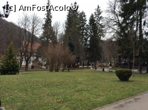 [P18] Prin Sinaia - Parcul Dimitrie Ghica » foto by mishu
 - 
<span class="allrVoted glyphicon glyphicon-heart hidden" id="av733211"></span>
<a class="m-l-10 hidden" id="sv733211" onclick="voting_Foto_DelVot(,733211,3677)" role="button">șterge vot <span class="glyphicon glyphicon-remove"></span></a>
<a id="v9733211" class=" c-red"  onclick="voting_Foto_SetVot(733211)" role="button"><span class="glyphicon glyphicon-heart-empty"></span> <b>LIKE</b> = Votează poza</a> <img class="hidden"  id="f733211W9" src="/imagini/loader.gif" border="0" /><span class="AjErrMes hidden" id="e733211ErM"></span>