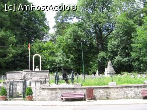 [P38] Cimitirul eroilor din Sinaia » foto by Michi
 - 
<span class="allrVoted glyphicon glyphicon-heart hidden" id="av1102714"></span>
<a class="m-l-10 hidden" id="sv1102714" onclick="voting_Foto_DelVot(,1102714,3677)" role="button">șterge vot <span class="glyphicon glyphicon-remove"></span></a>
<a id="v91102714" class=" c-red"  onclick="voting_Foto_SetVot(1102714)" role="button"><span class="glyphicon glyphicon-heart-empty"></span> <b>LIKE</b> = Votează poza</a> <img class="hidden"  id="f1102714W9" src="/imagini/loader.gif" border="0" /><span class="AjErrMes hidden" id="e1102714ErM"></span>