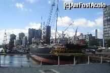 [P23] Imagine din portul din Rotterdam » foto by ileanaxperta*
 - 
<span class="allrVoted glyphicon glyphicon-heart hidden" id="av171758"></span>
<a class="m-l-10 hidden" id="sv171758" onclick="voting_Foto_DelVot(,171758,3679)" role="button">șterge vot <span class="glyphicon glyphicon-remove"></span></a>
<a id="v9171758" class=" c-red"  onclick="voting_Foto_SetVot(171758)" role="button"><span class="glyphicon glyphicon-heart-empty"></span> <b>LIKE</b> = Votează poza</a> <img class="hidden"  id="f171758W9" src="/imagini/loader.gif" border="0" /><span class="AjErrMes hidden" id="e171758ErM"></span>