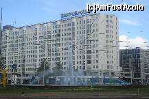 [P08] Fantana din intersectia b-dului Hofplein si Hollywood Music Hall din Rotterdam » foto by ileanaxperta*
 - 
<span class="allrVoted glyphicon glyphicon-heart hidden" id="av171743"></span>
<a class="m-l-10 hidden" id="sv171743" onclick="voting_Foto_DelVot(,171743,3679)" role="button">șterge vot <span class="glyphicon glyphicon-remove"></span></a>
<a id="v9171743" class=" c-red"  onclick="voting_Foto_SetVot(171743)" role="button"><span class="glyphicon glyphicon-heart-empty"></span> <b>LIKE</b> = Votează poza</a> <img class="hidden"  id="f171743W9" src="/imagini/loader.gif" border="0" /><span class="AjErrMes hidden" id="e171743ErM"></span>