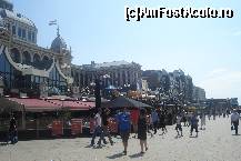 [P22] Pe esplanada animata din Scheveningen, Haga » foto by ileanaxperta*
 - 
<span class="allrVoted glyphicon glyphicon-heart hidden" id="av125458"></span>
<a class="m-l-10 hidden" id="sv125458" onclick="voting_Foto_DelVot(,125458,3710)" role="button">șterge vot <span class="glyphicon glyphicon-remove"></span></a>
<a id="v9125458" class=" c-red"  onclick="voting_Foto_SetVot(125458)" role="button"><span class="glyphicon glyphicon-heart-empty"></span> <b>LIKE</b> = Votează poza</a> <img class="hidden"  id="f125458W9" src="/imagini/loader.gif" border="0" /><span class="AjErrMes hidden" id="e125458ErM"></span>