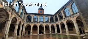 [P64] Bologna, Palazzo dell Archiginnasio, Curtea încadrată de porticuri... și aici este totul deosebit » foto by mprofeanu
 - 
<span class="allrVoted glyphicon glyphicon-heart hidden" id="av1351985"></span>
<a class="m-l-10 hidden" id="sv1351985" onclick="voting_Foto_DelVot(,1351985,3721)" role="button">șterge vot <span class="glyphicon glyphicon-remove"></span></a>
<a id="v91351985" class=" c-red"  onclick="voting_Foto_SetVot(1351985)" role="button"><span class="glyphicon glyphicon-heart-empty"></span> <b>LIKE</b> = Votează poza</a> <img class="hidden"  id="f1351985W9" src="/imagini/loader.gif" border="0" /><span class="AjErrMes hidden" id="e1351985ErM"></span>