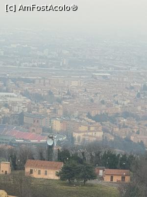 [P28] vedere de pe Basilica di San Luca » foto by robert
 - 
<span class="allrVoted glyphicon glyphicon-heart hidden" id="av1061682"></span>
<a class="m-l-10 hidden" id="sv1061682" onclick="voting_Foto_DelVot(,1061682,3721)" role="button">șterge vot <span class="glyphicon glyphicon-remove"></span></a>
<a id="v91061682" class=" c-red"  onclick="voting_Foto_SetVot(1061682)" role="button"><span class="glyphicon glyphicon-heart-empty"></span> <b>LIKE</b> = Votează poza</a> <img class="hidden"  id="f1061682W9" src="/imagini/loader.gif" border="0" /><span class="AjErrMes hidden" id="e1061682ErM"></span>