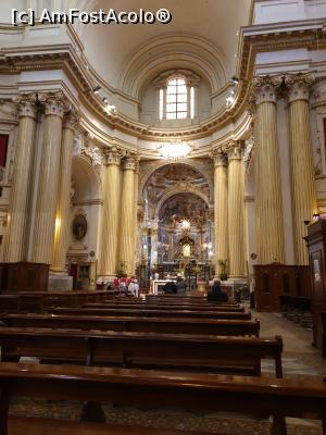 [P30] Basilica di San Luca » foto by robert
 - 
<span class="allrVoted glyphicon glyphicon-heart hidden" id="av1061684"></span>
<a class="m-l-10 hidden" id="sv1061684" onclick="voting_Foto_DelVot(,1061684,3721)" role="button">șterge vot <span class="glyphicon glyphicon-remove"></span></a>
<a id="v91061684" class=" c-red"  onclick="voting_Foto_SetVot(1061684)" role="button"><span class="glyphicon glyphicon-heart-empty"></span> <b>LIKE</b> = Votează poza</a> <img class="hidden"  id="f1061684W9" src="/imagini/loader.gif" border="0" /><span class="AjErrMes hidden" id="e1061684ErM"></span>