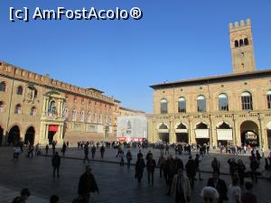 [P19] Piazza Maggiore; Palazzo del Podesta în dreapta și Palazzo del'Accursio în stânga, azi muzeu de artă (yammy!)  » foto by crismis
 - 
<span class="allrVoted glyphicon glyphicon-heart hidden" id="av820797"></span>
<a class="m-l-10 hidden" id="sv820797" onclick="voting_Foto_DelVot(,820797,3721)" role="button">șterge vot <span class="glyphicon glyphicon-remove"></span></a>
<a id="v9820797" class=" c-red"  onclick="voting_Foto_SetVot(820797)" role="button"><span class="glyphicon glyphicon-heart-empty"></span> <b>LIKE</b> = Votează poza</a> <img class="hidden"  id="f820797W9" src="/imagini/loader.gif" border="0" /><span class="AjErrMes hidden" id="e820797ErM"></span>