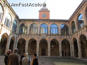 [P34] Palazzo del'Archiginnasio; în față, la parter capela dedicată Fecioarei, iar deasupra, la etaj, Teatro Anatomico » foto by crismis
 - 
<span class="allrVoted glyphicon glyphicon-heart hidden" id="av820812"></span>
<a class="m-l-10 hidden" id="sv820812" onclick="voting_Foto_DelVot(,820812,3721)" role="button">șterge vot <span class="glyphicon glyphicon-remove"></span></a>
<a id="v9820812" class=" c-red"  onclick="voting_Foto_SetVot(820812)" role="button"><span class="glyphicon glyphicon-heart-empty"></span> <b>LIKE</b> = Votează poza</a> <img class="hidden"  id="f820812W9" src="/imagini/loader.gif" border="0" /><span class="AjErrMes hidden" id="e820812ErM"></span>