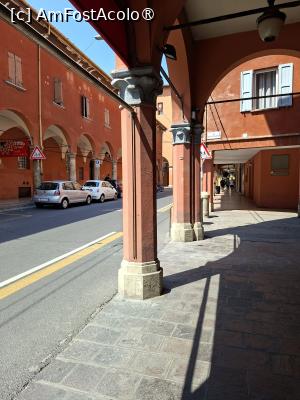 [P22] Porticuri pe Via San Vitale » foto by Carmen Ion
 - 
<span class="allrVoted glyphicon glyphicon-heart hidden" id="av1538642"></span>
<a class="m-l-10 hidden" id="sv1538642" onclick="voting_Foto_DelVot(,1538642,3721)" role="button">șterge vot <span class="glyphicon glyphicon-remove"></span></a>
<a id="v91538642" class=" c-red"  onclick="voting_Foto_SetVot(1538642)" role="button"><span class="glyphicon glyphicon-heart-empty"></span> <b>LIKE</b> = Votează poza</a> <img class="hidden"  id="f1538642W9" src="/imagini/loader.gif" border="0" /><span class="AjErrMes hidden" id="e1538642ErM"></span>