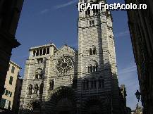 [P19] Duomo di San Lorenzo - aici se afla tava pe care a fost adus capul Sfantului Ioan Botezatorul fiicei Herodiei - Salomeea » foto by ghitoca001
 - 
<span class="allrVoted glyphicon glyphicon-heart hidden" id="av49853"></span>
<a class="m-l-10 hidden" id="sv49853" onclick="voting_Foto_DelVot(,49853,3723)" role="button">șterge vot <span class="glyphicon glyphicon-remove"></span></a>
<a id="v949853" class=" c-red"  onclick="voting_Foto_SetVot(49853)" role="button"><span class="glyphicon glyphicon-heart-empty"></span> <b>LIKE</b> = Votează poza</a> <img class="hidden"  id="f49853W9" src="/imagini/loader.gif" border="0" /><span class="AjErrMes hidden" id="e49853ErM"></span>