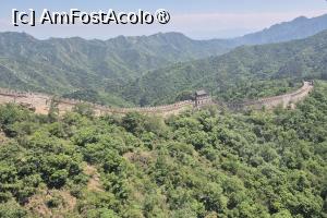 [P03] Initial a fost construit pentru a apara China de triburile nomade din stepa nordica, insa ulterior a avut si rolul de a promova expansiunea si a proteja Drumul Matasii. Cu toate acestea, mari batalii au fost rareori purtate la Marele Zid.
Marele Zid Chinezesc are o istorie de peste 2300 de ani, incepand cu Zidul Patrat construit de statul Chu in secolul al VII-lea i.Hr., finalizand cu reconstruirea acestuia in Dinastia Ming. » foto by geani anto
 - 
<span class="allrVoted glyphicon glyphicon-heart hidden" id="av1488435"></span>
<a class="m-l-10 hidden" id="sv1488435" onclick="voting_Foto_DelVot(,1488435,3730)" role="button">șterge vot <span class="glyphicon glyphicon-remove"></span></a>
<a id="v91488435" class=" c-red"  onclick="voting_Foto_SetVot(1488435)" role="button"><span class="glyphicon glyphicon-heart-empty"></span> <b>LIKE</b> = Votează poza</a> <img class="hidden"  id="f1488435W9" src="/imagini/loader.gif" border="0" /><span class="AjErrMes hidden" id="e1488435ErM"></span>