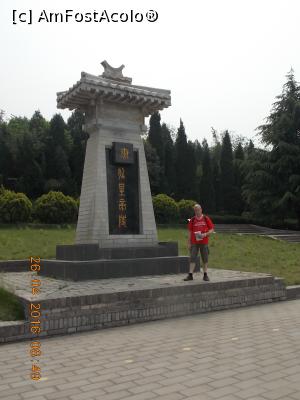 [P54] Xi'an, Mausoleul Qin Shi Huang, Piatra Funerară a Împăratului » foto by mprofeanu
 - 
<span class="allrVoted glyphicon glyphicon-heart hidden" id="av813670"></span>
<a class="m-l-10 hidden" id="sv813670" onclick="voting_Foto_DelVot(,813670,3731)" role="button">șterge vot <span class="glyphicon glyphicon-remove"></span></a>
<a id="v9813670" class=" c-red"  onclick="voting_Foto_SetVot(813670)" role="button"><span class="glyphicon glyphicon-heart-empty"></span> <b>LIKE</b> = Votează poza</a> <img class="hidden"  id="f813670W9" src="/imagini/loader.gif" border="0" /><span class="AjErrMes hidden" id="e813670ErM"></span>