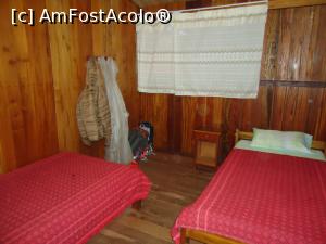 [P11] seara am ajuns la o mica lodge in jungla. Asa arata camerele fara ferestre » foto by buterfly*
 - 
<span class="allrVoted glyphicon glyphicon-heart hidden" id="av828783"></span>
<a class="m-l-10 hidden" id="sv828783" onclick="voting_Foto_DelVot(,828783,3739)" role="button">șterge vot <span class="glyphicon glyphicon-remove"></span></a>
<a id="v9828783" class=" c-red"  onclick="voting_Foto_SetVot(828783)" role="button"><span class="glyphicon glyphicon-heart-empty"></span> <b>LIKE</b> = Votează poza</a> <img class="hidden"  id="f828783W9" src="/imagini/loader.gif" border="0" /><span class="AjErrMes hidden" id="e828783ErM"></span>