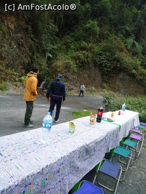 [P08] chiar pe margine soselei, langa cascada minunata, oamnii junglei au intins masa pentru noi » foto by buterfly*
 - 
<span class="allrVoted glyphicon glyphicon-heart hidden" id="av828779"></span>
<a class="m-l-10 hidden" id="sv828779" onclick="voting_Foto_DelVot(,828779,3739)" role="button">șterge vot <span class="glyphicon glyphicon-remove"></span></a>
<a id="v9828779" class=" c-red"  onclick="voting_Foto_SetVot(828779)" role="button"><span class="glyphicon glyphicon-heart-empty"></span> <b>LIKE</b> = Votează poza</a> <img class="hidden"  id="f828779W9" src="/imagini/loader.gif" border="0" /><span class="AjErrMes hidden" id="e828779ErM"></span>