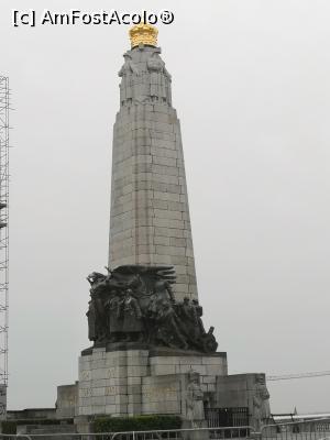 [P08] Monumentul închinat soldaților morți în cele două războaie mondiale - Piața Poelaert » foto by crismis
 - 
<span class="allrVoted glyphicon glyphicon-heart hidden" id="av1060077"></span>
<a class="m-l-10 hidden" id="sv1060077" onclick="voting_Foto_DelVot(,1060077,3768)" role="button">șterge vot <span class="glyphicon glyphicon-remove"></span></a>
<a id="v91060077" class=" c-red"  onclick="voting_Foto_SetVot(1060077)" role="button"><span class="glyphicon glyphicon-heart-empty"></span> <b>LIKE</b> = Votează poza</a> <img class="hidden"  id="f1060077W9" src="/imagini/loader.gif" border="0" /><span class="AjErrMes hidden" id="e1060077ErM"></span>