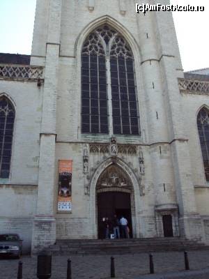 [P16] Eglise Notre-Dame de la Chapelle.  » foto by Carmen Ion
 - 
<span class="allrVoted glyphicon glyphicon-heart hidden" id="av664509"></span>
<a class="m-l-10 hidden" id="sv664509" onclick="voting_Foto_DelVot(,664509,3768)" role="button">șterge vot <span class="glyphicon glyphicon-remove"></span></a>
<a id="v9664509" class=" c-red"  onclick="voting_Foto_SetVot(664509)" role="button"><span class="glyphicon glyphicon-heart-empty"></span> <b>LIKE</b> = Votează poza</a> <img class="hidden"  id="f664509W9" src="/imagini/loader.gif" border="0" /><span class="AjErrMes hidden" id="e664509ErM"></span>