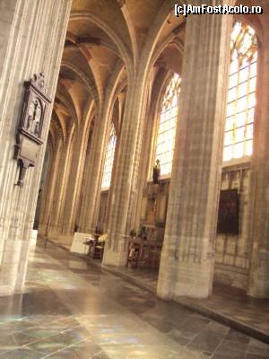 [P32] Interiorul cu coloane înalte al bisericii Notre-Dame du Sablon.  » foto by Carmen Ion
 - 
<span class="allrVoted glyphicon glyphicon-heart hidden" id="av664532"></span>
<a class="m-l-10 hidden" id="sv664532" onclick="voting_Foto_DelVot(,664532,3768)" role="button">șterge vot <span class="glyphicon glyphicon-remove"></span></a>
<a id="v9664532" class=" c-red"  onclick="voting_Foto_SetVot(664532)" role="button"><span class="glyphicon glyphicon-heart-empty"></span> <b>LIKE</b> = Votează poza</a> <img class="hidden"  id="f664532W9" src="/imagini/loader.gif" border="0" /><span class="AjErrMes hidden" id="e664532ErM"></span>