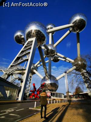 [P22] Atomium - o clădire stranie » foto by cata2106
 - 
<span class="allrVoted glyphicon glyphicon-heart hidden" id="av1269734"></span>
<a class="m-l-10 hidden" id="sv1269734" onclick="voting_Foto_DelVot(,1269734,3768)" role="button">șterge vot <span class="glyphicon glyphicon-remove"></span></a>
<a id="v91269734" class=" c-red"  onclick="voting_Foto_SetVot(1269734)" role="button"><span class="glyphicon glyphicon-heart-empty"></span> <b>LIKE</b> = Votează poza</a> <img class="hidden"  id="f1269734W9" src="/imagini/loader.gif" border="0" /><span class="AjErrMes hidden" id="e1269734ErM"></span>