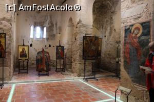 [P50] Nesebar, Orașul Vechi, Biserica Sf. Ioan Botezătorul, Altar odinioară, expoziție de icoane azi » foto by mprofeanu
 - 
<span class="allrVoted glyphicon glyphicon-heart hidden" id="av1220384"></span>
<a class="m-l-10 hidden" id="sv1220384" onclick="voting_Foto_DelVot(,1220384,3774)" role="button">șterge vot <span class="glyphicon glyphicon-remove"></span></a>
<a id="v91220384" class=" c-red"  onclick="voting_Foto_SetVot(1220384)" role="button"><span class="glyphicon glyphicon-heart-empty"></span> <b>LIKE</b> = Votează poza</a> <img class="hidden"  id="f1220384W9" src="/imagini/loader.gif" border="0" /><span class="AjErrMes hidden" id="e1220384ErM"></span>