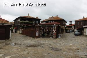 [P71] Nesebar, Orașul Vechi, Piața de lângă Biserica Sf. Sofia » foto by mprofeanu
 - 
<span class="allrVoted glyphicon glyphicon-heart hidden" id="av1220405"></span>
<a class="m-l-10 hidden" id="sv1220405" onclick="voting_Foto_DelVot(,1220405,3774)" role="button">șterge vot <span class="glyphicon glyphicon-remove"></span></a>
<a id="v91220405" class=" c-red"  onclick="voting_Foto_SetVot(1220405)" role="button"><span class="glyphicon glyphicon-heart-empty"></span> <b>LIKE</b> = Votează poza</a> <img class="hidden"  id="f1220405W9" src="/imagini/loader.gif" border="0" /><span class="AjErrMes hidden" id="e1220405ErM"></span>