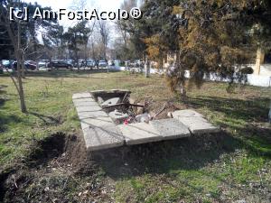 [P25] Intrarea în adăpostul antiaerian din Parcul Primăriei » foto by pepsi70ro
 - 
<span class="allrVoted glyphicon glyphicon-heart hidden" id="av722345"></span>
<a class="m-l-10 hidden" id="sv722345" onclick="voting_Foto_DelVot(,722345,3820)" role="button">șterge vot <span class="glyphicon glyphicon-remove"></span></a>
<a id="v9722345" class=" c-red"  onclick="voting_Foto_SetVot(722345)" role="button"><span class="glyphicon glyphicon-heart-empty"></span> <b>LIKE</b> = Votează poza</a> <img class="hidden"  id="f722345W9" src="/imagini/loader.gif" border="0" /><span class="AjErrMes hidden" id="e722345ErM"></span>