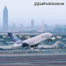 [P03] Un 'double dekker', A 380, cel mai mare avion din lume, cu o capacitate de 600 de pasageri, decoleaza din Frankfurt » foto by dorgo
 - 
<span class="allrVoted glyphicon glyphicon-heart hidden" id="av159937"></span>
<a class="m-l-10 hidden" id="sv159937" onclick="voting_Foto_DelVot(,159937,3827)" role="button">șterge vot <span class="glyphicon glyphicon-remove"></span></a>
<a id="v9159937" class=" c-red"  onclick="voting_Foto_SetVot(159937)" role="button"><span class="glyphicon glyphicon-heart-empty"></span> <b>LIKE</b> = Votează poza</a> <img class="hidden"  id="f159937W9" src="/imagini/loader.gif" border="0" /><span class="AjErrMes hidden" id="e159937ErM"></span>