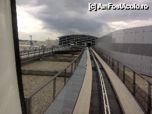 [P22] Aeroportul International din Frankfurt, o naveta suspendata, face legatura intre terminalele 2 si 1 » foto by dorgo
 - 
<span class="allrVoted glyphicon glyphicon-heart hidden" id="av444267"></span>
<a class="m-l-10 hidden" id="sv444267" onclick="voting_Foto_DelVot(,444267,3827)" role="button">șterge vot <span class="glyphicon glyphicon-remove"></span></a>
<a id="v9444267" class=" c-red"  onclick="voting_Foto_SetVot(444267)" role="button"><span class="glyphicon glyphicon-heart-empty"></span> <b>LIKE</b> = Votează poza</a> <img class="hidden"  id="f444267W9" src="/imagini/loader.gif" border="0" /><span class="AjErrMes hidden" id="e444267ErM"></span>