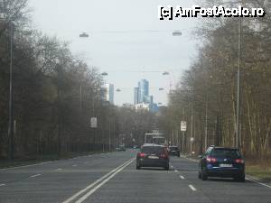 [P03] Am ajuns la Frankfurt, in drum spre Roemer Platz, apare si cartierul financiar la orasului » foto by dorgo
 - 
<span class="allrVoted glyphicon glyphicon-heart hidden" id="av453316"></span>
<a class="m-l-10 hidden" id="sv453316" onclick="voting_Foto_DelVot(,453316,3827)" role="button">șterge vot <span class="glyphicon glyphicon-remove"></span></a>
<a id="v9453316" class=" c-red"  onclick="voting_Foto_SetVot(453316)" role="button"><span class="glyphicon glyphicon-heart-empty"></span> <b>LIKE</b> = Votează poza</a> <img class="hidden"  id="f453316W9" src="/imagini/loader.gif" border="0" /><span class="AjErrMes hidden" id="e453316ErM"></span>