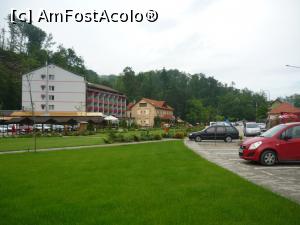 [P13] Hotel Parc in prezent fara pomi in jur, vedeti poza inainte cu pomi.  » foto by Nicu
 - 
<span class="allrVoted glyphicon glyphicon-heart hidden" id="av1073180"></span>
<a class="m-l-10 hidden" id="sv1073180" onclick="voting_Foto_DelVot(,1073180,3841)" role="button">șterge vot <span class="glyphicon glyphicon-remove"></span></a>
<a id="v91073180" class=" c-red"  onclick="voting_Foto_SetVot(1073180)" role="button"><span class="glyphicon glyphicon-heart-empty"></span> <b>LIKE</b> = Votează poza</a> <img class="hidden"  id="f1073180W9" src="/imagini/loader.gif" border="0" /><span class="AjErrMes hidden" id="e1073180ErM"></span>