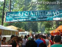 [P23] Festivalul Clătitelor de la Moneasa - să tot fi fost ora 11.00. Deja, abia mai aveai loc să treci. » foto by creivean
 - 
<span class="allrVoted glyphicon glyphicon-heart hidden" id="av106612"></span>
<a class="m-l-10 hidden" id="sv106612" onclick="voting_Foto_DelVot(,106612,3841)" role="button">șterge vot <span class="glyphicon glyphicon-remove"></span></a>
<a id="v9106612" class=" c-red"  onclick="voting_Foto_SetVot(106612)" role="button"><span class="glyphicon glyphicon-heart-empty"></span> <b>LIKE</b> = Votează poza</a> <img class="hidden"  id="f106612W9" src="/imagini/loader.gif" border="0" /><span class="AjErrMes hidden" id="e106612ErM"></span>