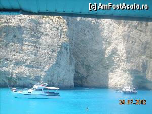 [P04] Navagio Beach » foto by moraru_bianca
 - 
<span class="allrVoted glyphicon glyphicon-heart hidden" id="av349057"></span>
<a class="m-l-10 hidden" id="sv349057" onclick="voting_Foto_DelVot(,349057,3858)" role="button">șterge vot <span class="glyphicon glyphicon-remove"></span></a>
<a id="v9349057" class=" c-red"  onclick="voting_Foto_SetVot(349057)" role="button"><span class="glyphicon glyphicon-heart-empty"></span> <b>LIKE</b> = Votează poza</a> <img class="hidden"  id="f349057W9" src="/imagini/loader.gif" border="0" /><span class="AjErrMes hidden" id="e349057ErM"></span>