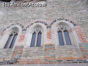 [P15] Ferestrele refăcute în stil gotic și zidul exterior curățat de tencuială.  » foto by elviramvio
 - 
<span class="allrVoted glyphicon glyphicon-heart hidden" id="av848894"></span>
<a class="m-l-10 hidden" id="sv848894" onclick="voting_Foto_DelVot(,848894,3917)" role="button">șterge vot <span class="glyphicon glyphicon-remove"></span></a>
<a id="v9848894" class=" c-red"  onclick="voting_Foto_SetVot(848894)" role="button"><span class="glyphicon glyphicon-heart-empty"></span> <b>LIKE</b> = Votează poza</a> <img class="hidden"  id="f848894W9" src="/imagini/loader.gif" border="0" /><span class="AjErrMes hidden" id="e848894ErM"></span>