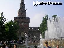 [P02] Castelul Sforza si fantana arteziana din fata sa. » foto by presario
 - 
<span class="allrVoted glyphicon glyphicon-heart hidden" id="av125340"></span>
<a class="m-l-10 hidden" id="sv125340" onclick="voting_Foto_DelVot(,125340,3925)" role="button">șterge vot <span class="glyphicon glyphicon-remove"></span></a>
<a id="v9125340" class=" c-red"  onclick="voting_Foto_SetVot(125340)" role="button"><span class="glyphicon glyphicon-heart-empty"></span> <b>LIKE</b> = Votează poza</a> <img class="hidden"  id="f125340W9" src="/imagini/loader.gif" border="0" /><span class="AjErrMes hidden" id="e125340ErM"></span>