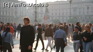 [P51] Aglomerație de turiști în  Piata Domului » foto by pepsi70ro
 - 
<span class="allrVoted glyphicon glyphicon-heart hidden" id="av1508085"></span>
<a class="m-l-10 hidden" id="sv1508085" onclick="voting_Foto_DelVot(,1508085,3925)" role="button">șterge vot <span class="glyphicon glyphicon-remove"></span></a>
<a id="v91508085" class=" c-red"  onclick="voting_Foto_SetVot(1508085)" role="button"><span class="glyphicon glyphicon-heart-empty"></span> <b>LIKE</b> = Votează poza</a> <img class="hidden"  id="f1508085W9" src="/imagini/loader.gif" border="0" /><span class="AjErrMes hidden" id="e1508085ErM"></span>