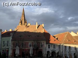 [P47] Sibiu - Piata Mica si o casa cu ochi, aici este restaurantul unde am mancat in prima seara, urmeaza sa povestesc » foto by mishu
 - 
<span class="allrVoted glyphicon glyphicon-heart hidden" id="av1286263"></span>
<a class="m-l-10 hidden" id="sv1286263" onclick="voting_Foto_DelVot(,1286263,3936)" role="button">șterge vot <span class="glyphicon glyphicon-remove"></span></a>
<a id="v91286263" class=" c-red"  onclick="voting_Foto_SetVot(1286263)" role="button"><span class="glyphicon glyphicon-heart-empty"></span> <b>LIKE</b> = Votează poza</a> <img class="hidden"  id="f1286263W9" src="/imagini/loader.gif" border="0" /><span class="AjErrMes hidden" id="e1286263ErM"></span>