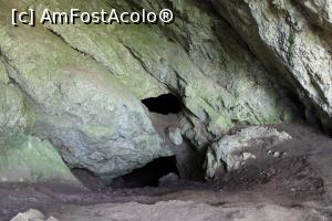 [P36] Parcul Național Cheile Nerei-Beușnița, Lacul Dracului, Intrarea în peșteră, se vede în partea de jos a pozei intrarea în galerie.... » foto by mprofeanu
 - 
<span class="allrVoted glyphicon glyphicon-heart hidden" id="av1186917"></span>
<a class="m-l-10 hidden" id="sv1186917" onclick="voting_Foto_DelVot(,1186917,3939)" role="button">șterge vot <span class="glyphicon glyphicon-remove"></span></a>
<a id="v91186917" class=" c-red"  onclick="voting_Foto_SetVot(1186917)" role="button"><span class="glyphicon glyphicon-heart-empty"></span> <b>LIKE</b> = Votează poza</a> <img class="hidden"  id="f1186917W9" src="/imagini/loader.gif" border="0" /><span class="AjErrMes hidden" id="e1186917ErM"></span>