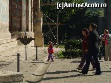 [P09] fetita mea se invatase cu bisericile, acum se pregatea sa intre la Voronet » foto by valimi
 - 
<span class="allrVoted glyphicon glyphicon-heart hidden" id="av147840"></span>
<a class="m-l-10 hidden" id="sv147840" onclick="voting_Foto_DelVot(,147840,3950)" role="button">șterge vot <span class="glyphicon glyphicon-remove"></span></a>
<a id="v9147840" class=" c-red"  onclick="voting_Foto_SetVot(147840)" role="button"><span class="glyphicon glyphicon-heart-empty"></span> <b>LIKE</b> = Votează poza</a> <img class="hidden"  id="f147840W9" src="/imagini/loader.gif" border="0" /><span class="AjErrMes hidden" id="e147840ErM"></span>