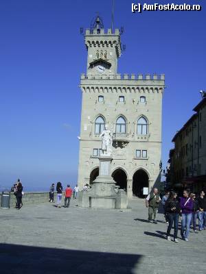 [P01] San Marino - Palazzo Pubblico amplasat în Piazza della Liberta.  » foto by iulianic
 - 
<span class="allrVoted glyphicon glyphicon-heart hidden" id="av404620"></span>
<a class="m-l-10 hidden" id="sv404620" onclick="voting_Foto_DelVot(,404620,3963)" role="button">șterge vot <span class="glyphicon glyphicon-remove"></span></a>
<a id="v9404620" class=" c-red"  onclick="voting_Foto_SetVot(404620)" role="button"><span class="glyphicon glyphicon-heart-empty"></span> <b>LIKE</b> = Votează poza</a> <img class="hidden"  id="f404620W9" src="/imagini/loader.gif" border="0" /><span class="AjErrMes hidden" id="e404620ErM"></span>