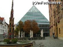 [P14] Tot in piata centrala din Ulm cu alte cladiri moderne » foto by ileanaxperta*
 - 
<span class="allrVoted glyphicon glyphicon-heart hidden" id="av29632"></span>
<a class="m-l-10 hidden" id="sv29632" onclick="voting_Foto_DelVot(,29632,3969)" role="button">șterge vot <span class="glyphicon glyphicon-remove"></span></a>
<a id="v929632" class=" c-red"  onclick="voting_Foto_SetVot(29632)" role="button"><span class="glyphicon glyphicon-heart-empty"></span> <b>LIKE</b> = Votează poza</a> <img class="hidden"  id="f29632W9" src="/imagini/loader.gif" border="0" /><span class="AjErrMes hidden" id="e29632ErM"></span>