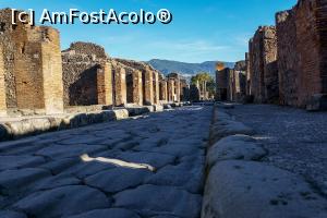 [P11] Strada in Pompei » foto by alxmst
 - 
<span class="allrVoted glyphicon glyphicon-heart hidden" id="av1331061"></span>
<a class="m-l-10 hidden" id="sv1331061" onclick="voting_Foto_DelVot(,1331061,3976)" role="button">șterge vot <span class="glyphicon glyphicon-remove"></span></a>
<a id="v91331061" class=" c-red"  onclick="voting_Foto_SetVot(1331061)" role="button"><span class="glyphicon glyphicon-heart-empty"></span> <b>LIKE</b> = Votează poza</a> <img class="hidden"  id="f1331061W9" src="/imagini/loader.gif" border="0" /><span class="AjErrMes hidden" id="e1331061ErM"></span>